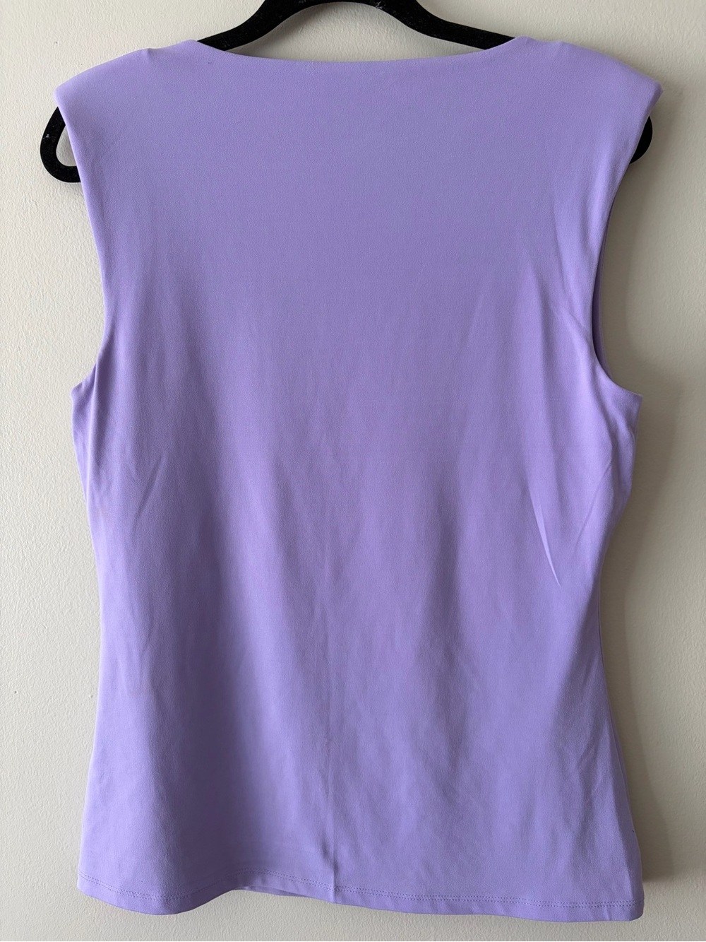 DKNY Womens Lilac Sleeveless Shell Top with Padded Shoulders size M - Picture 2 of 3